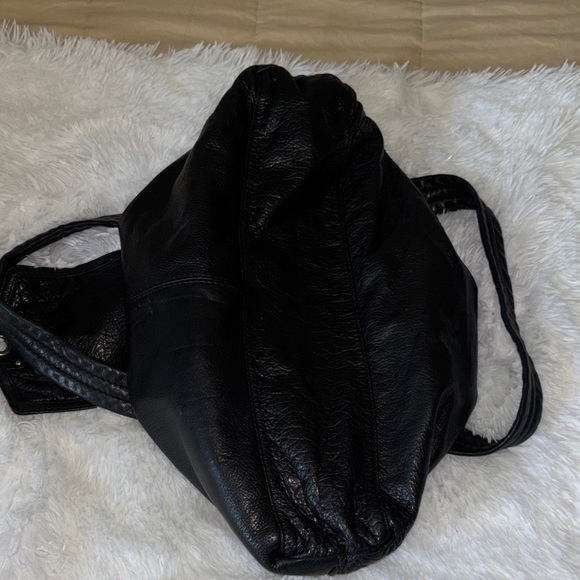 Marc Jacobs Black Leather Shoulder Bag - Picture 6 of 6